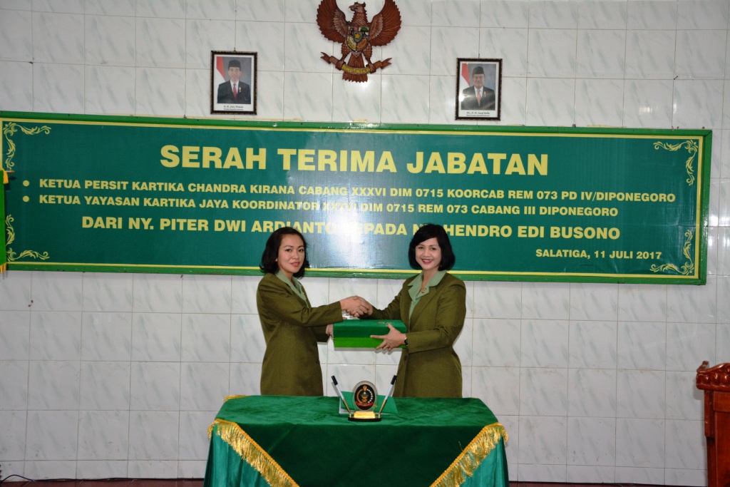 Serah Terima Ketua Persit Kartika Chandra Kirana Cab XXXVI